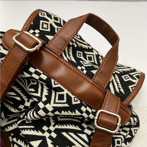 Calypso Studios Tribal Print Drawstring Backpack - Picture 8 of 10